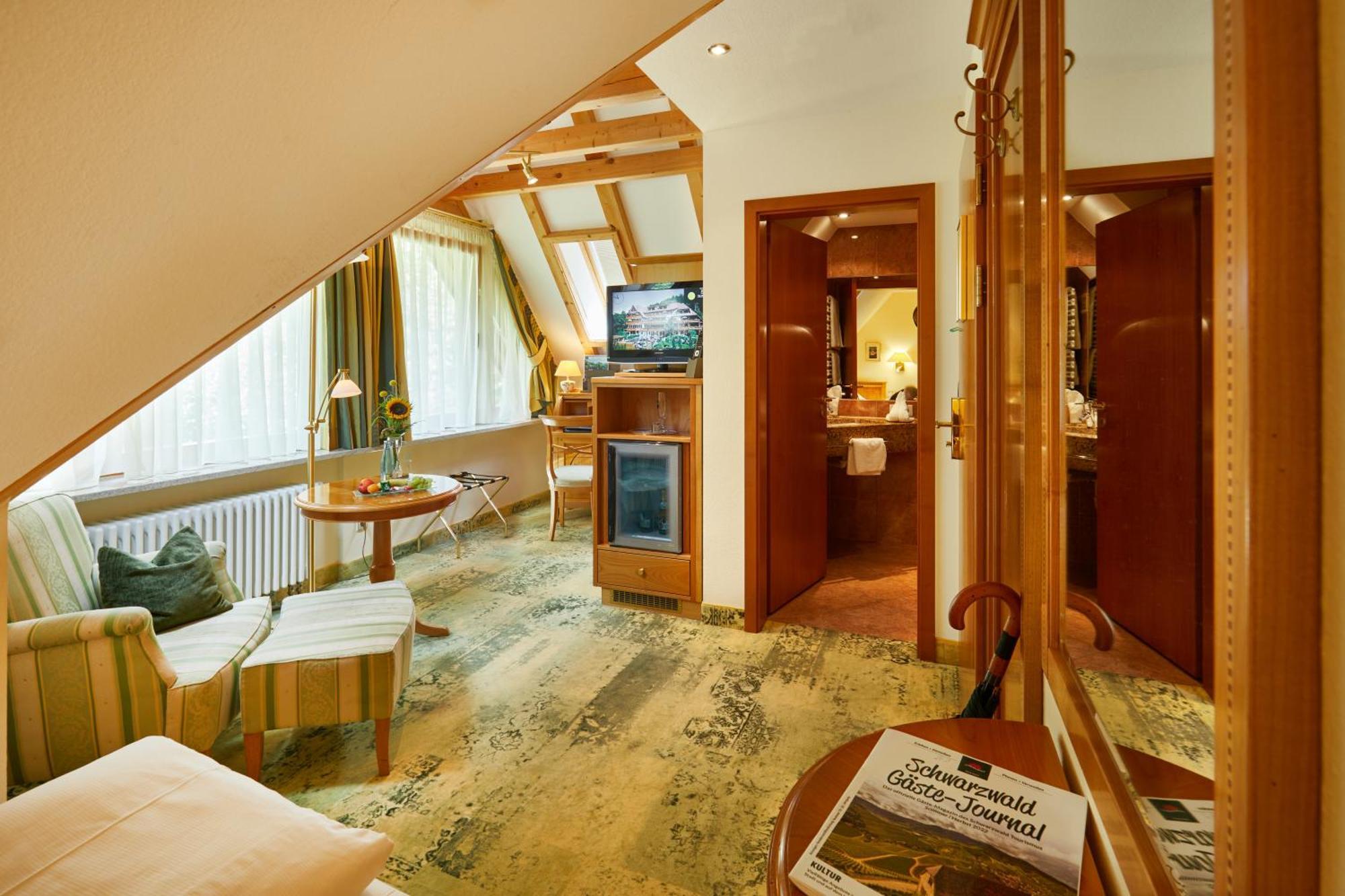 Erfurths Bergfried Ferien & Wellnesshotel Hinterzarten Exterior photo